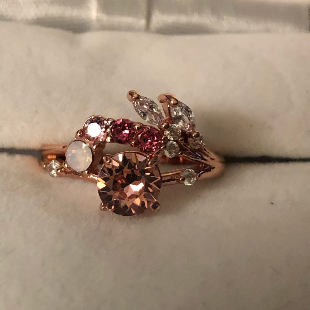 Rose gold ring w/multiple stones